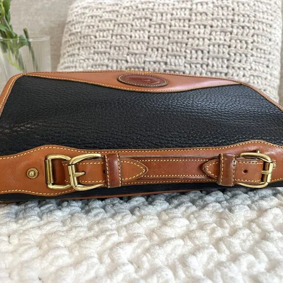 Vintage Dooney & Bourke Carrier Crossbody Bag (Navy/Tan) - Picture 5 of 15